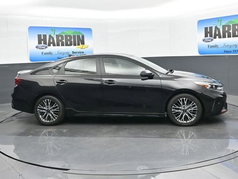 Used 2024 Kia Forte GT-Line w/ GT-Line Premium Package FWD image 7