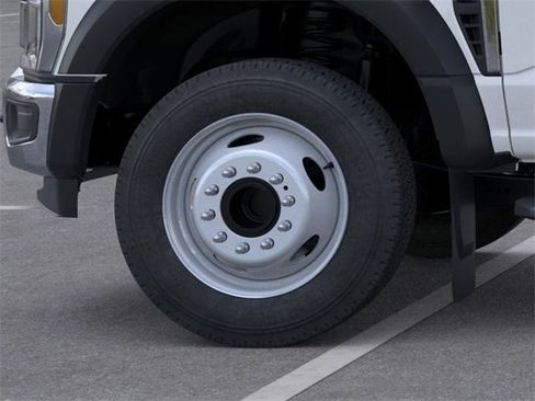 New 2025 Ford F550 2WD Regular Cab Super Duty image 19