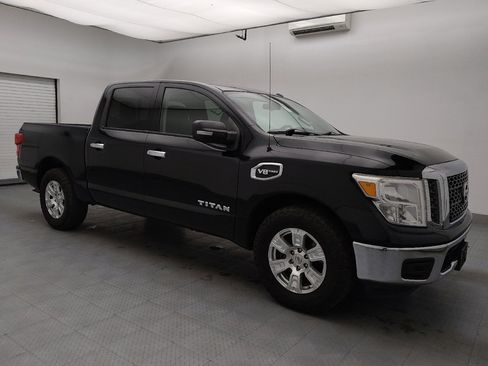 Used 2017 Nissan Titan SV RWD image 11