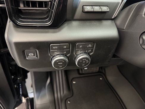 New 2026 GMC Sierra 1500 AT4 w/ AT4 Premium Package AWD/4WD image 19