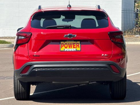 Used 2026 Chevrolet Trax RS w/ Driver Confidence Package FWD image 5