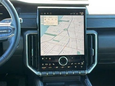 Used 2025 GMC Acadia Elevation image 16