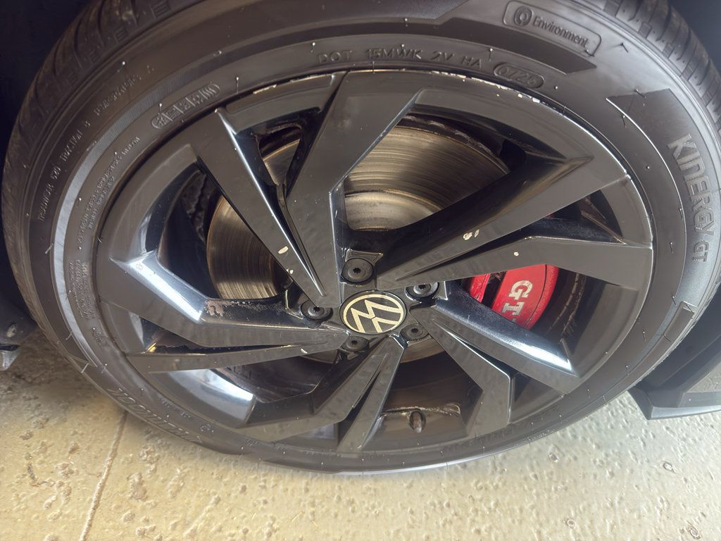 Used 2021 Volkswagen GTI SE FWD image 35