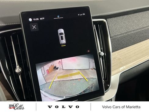 Used 2025 Volvo XC90 B5 Core w/ Protection Package Premier image 22