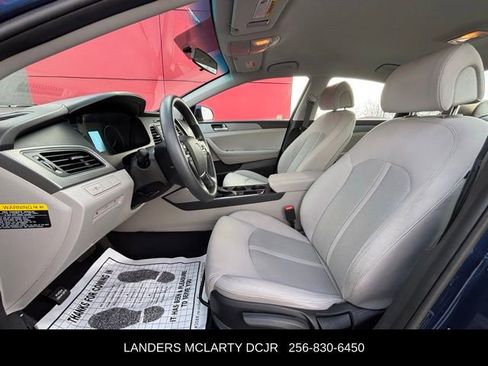 Used 2017 Hyundai Sonata SE image 19