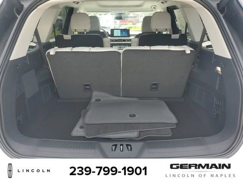 New 2025 Lincoln Aviator 2WD w/ Equipment Group 101A image 22