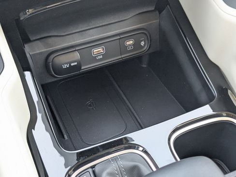 New 2025 Kia Telluride S image 28