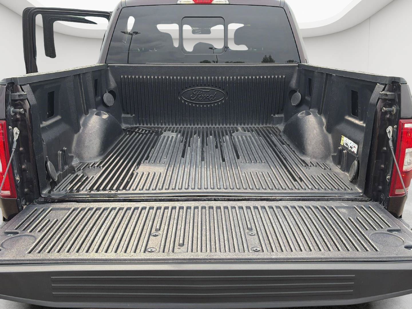 Used 2020 Ford F150 XLT w/ Equipment Group 302A Luxury AWD/4WD image 15