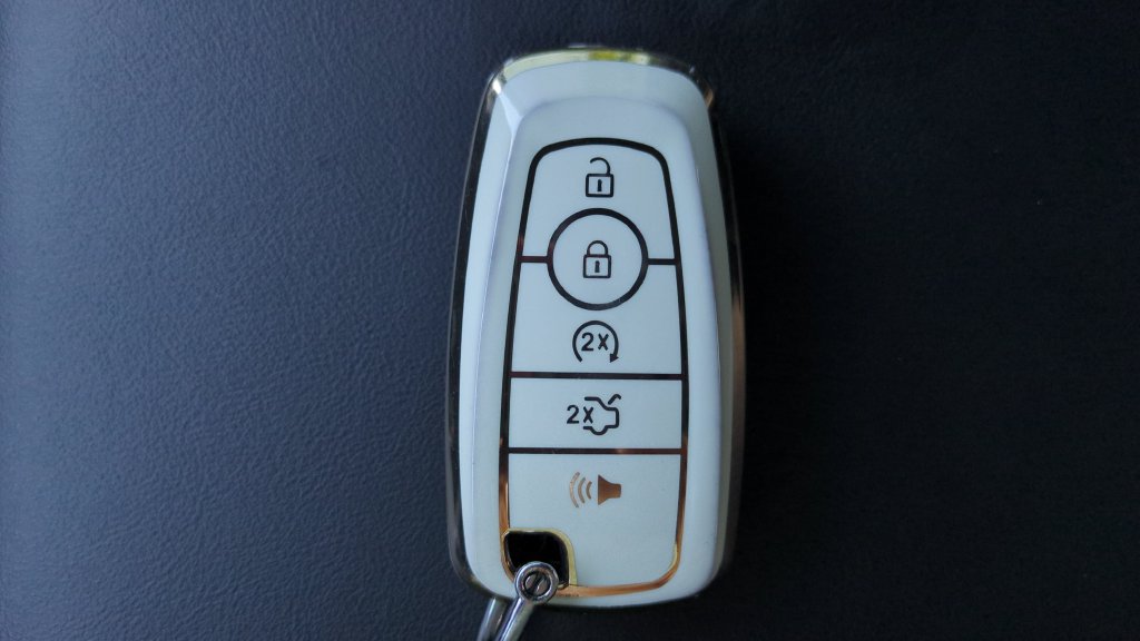 Used 2025 Ford Explorer ST AWD/4WD image 25
