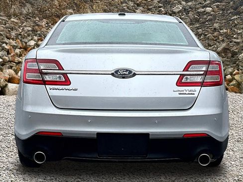 Used 2018 Ford Taurus Limited image 4