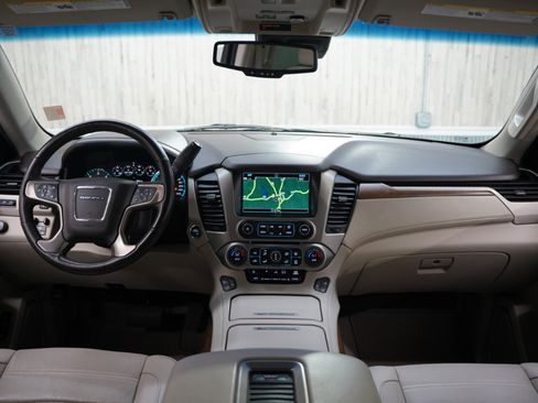 Used 2019 GMC Yukon XL Denali w/ Denali Ultimate Package image 14