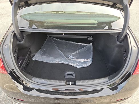 Used 2023 Mercedes-Benz C 300 4MATIC Sedan image 28