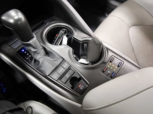 Used 2024 Toyota Camry XSE w/ Navigation Package FWD image 27