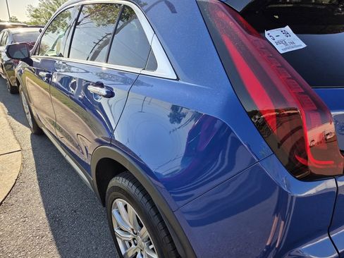 Used 2023 Cadillac XT4 Premium Luxury image 4