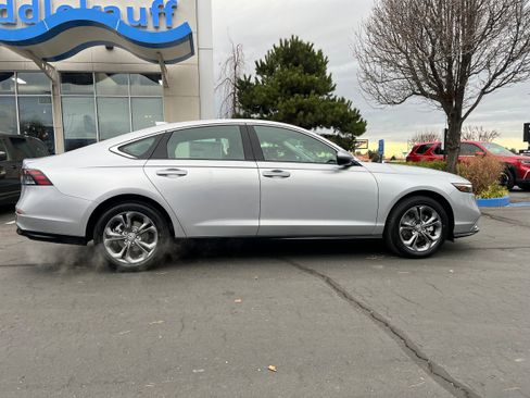 New 2025 Honda Accord EX-L image 4