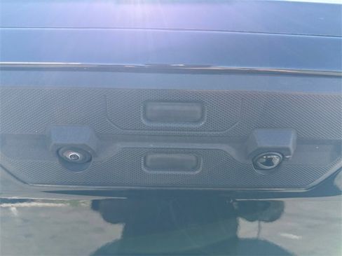 Used 2024 GMC Sierra 1500 Elevation image 10