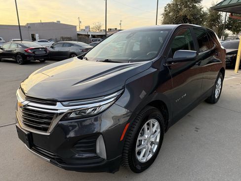 Used 2022 Chevrolet Equinox LT image 1