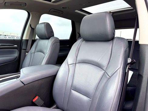 Used 2018 Buick Enclave Premium FWD image 13