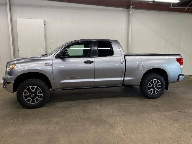 Used 2010 Toyota Tundra 4x4 Double Cab w/ Tow Pkg image 2