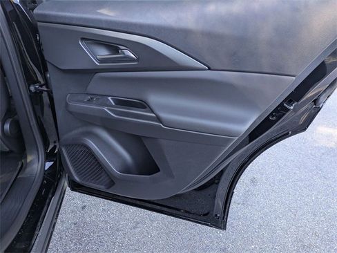 New 2026 Chevrolet Equinox EV LT image 30