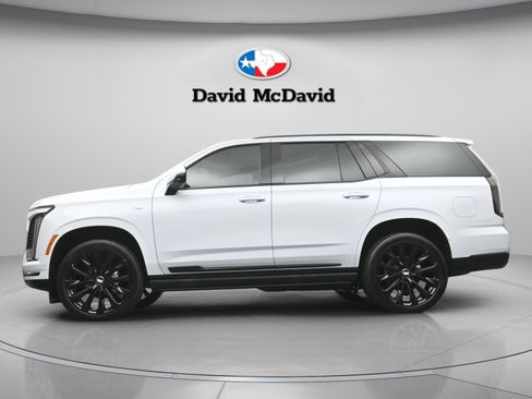 Used 2026 Cadillac Escalade Platinum Sport w/ LPO, ONYX Package image 31