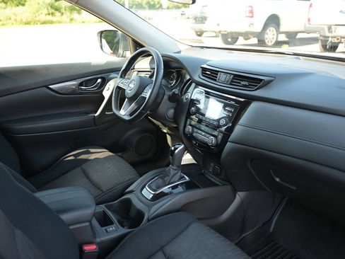 Used 2017 Nissan Rogue SV AWD/4WD image 51