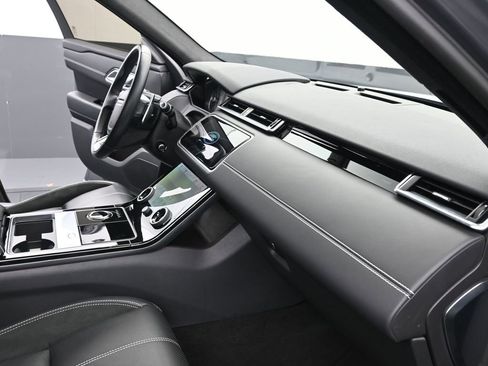 Used 2020 Land Rover Range Rover Velar R-Dynamic S image 36