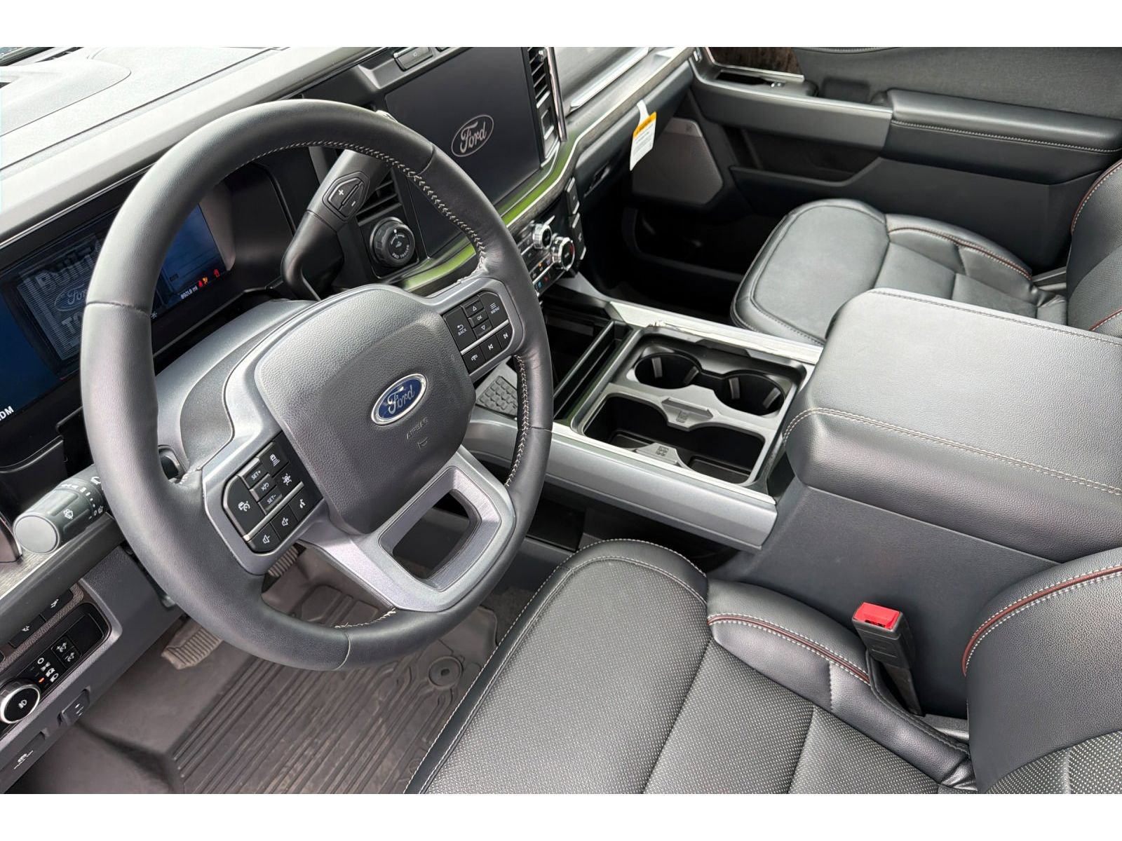 Used 2024 Ford F350 Lariat w/ Lariat Ultimate Package AWD/4WD image 10