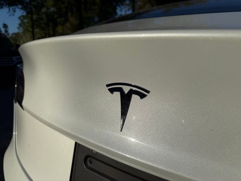 Used 2019 Tesla Model 3 Standard Range Plus image 12