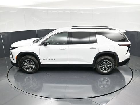 Used 2024 Chevrolet Traverse LT AWD/4WD image 48
