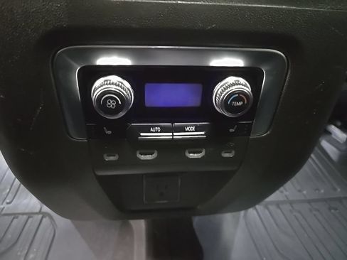 Used 2021 GMC Yukon XL Denali AWD/4WD image 54