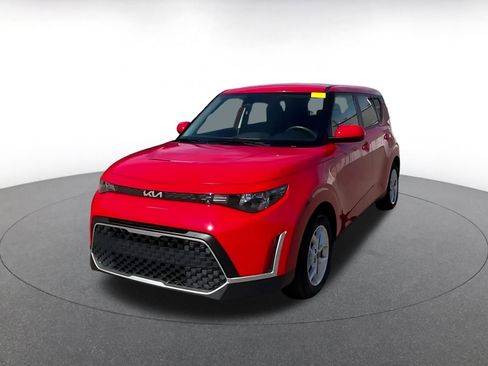 Used 2025 Kia Soul LX w/ LX Technology Package image 15