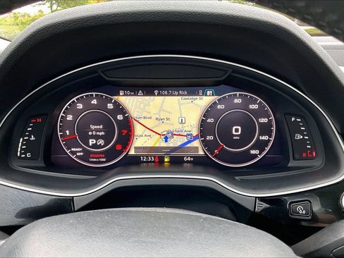 Used 2018 Audi Q7 3.0T Premium Plus AWD/4WD image 23