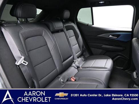 New 2026 Chevrolet Equinox EV LT image 11