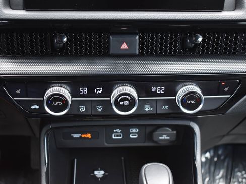 Used 2025 Honda CR-V Sport Touring image 10