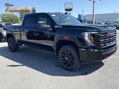 New 2025 GMC Sierra 2500 AT4