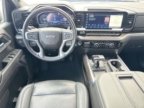 Used 2022 Chevrolet Silverado 1500 LT Trail Boss w/ Convenience Package II image 18