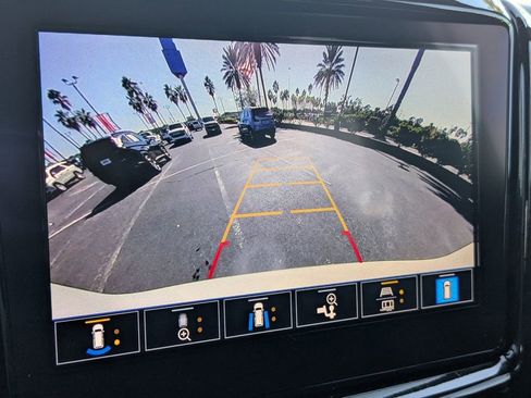 Used 2024 Chevrolet Traverse High Country image 23