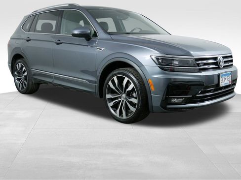 Used 2021 Volkswagen Tiguan SEL Premium R-Line image 2