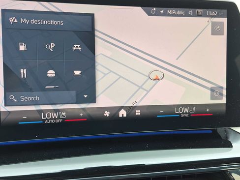 New 2026 BMW X1 xDrive28i AWD/4WD image 30