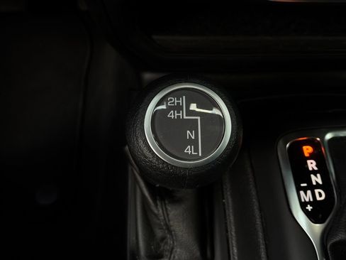 Used 2025 Jeep Wrangler Unlimited Sport AWD/4WD image 19