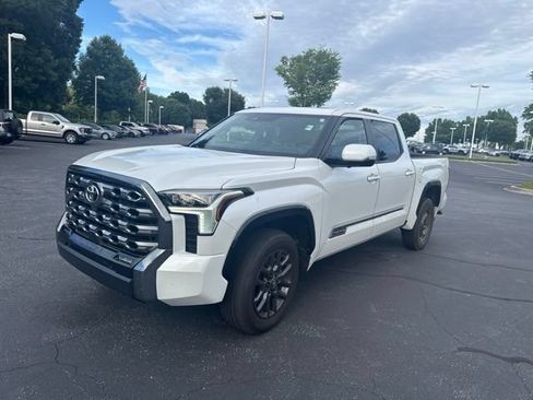 Used 2025 Toyota Tundra Platinum AWD/4WD image 10