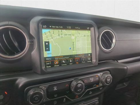 Used 2022 Jeep Gladiator Overland w/ Popular Equipment Package image 12