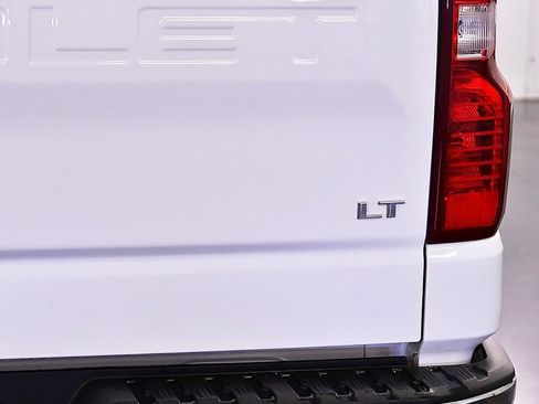 Used 2022 Chevrolet Silverado 1500 LT image 13