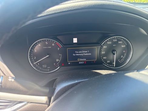 Used 2022 Cadillac XT4 Premium Luxury w/ Enhanced Visibility Package image 1