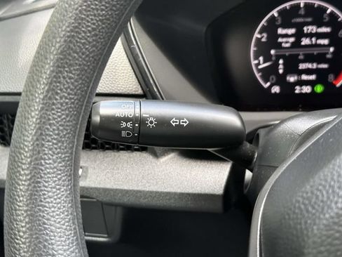Used 2025 Honda CR-V LX image 21