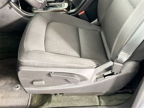 Used 2018 GMC Canyon SLE w/ SLE Convenience Package image 18