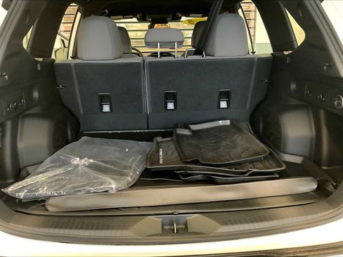 Certified 2025 Subaru Forester image 33