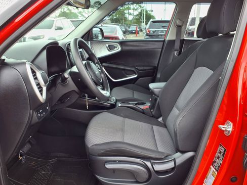 Used 2022 Kia Soul LX w/ Technology Package FWD image 20