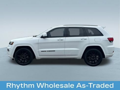 Used 2019 Jeep Grand Cherokee Altitude AWD/4WD image 5